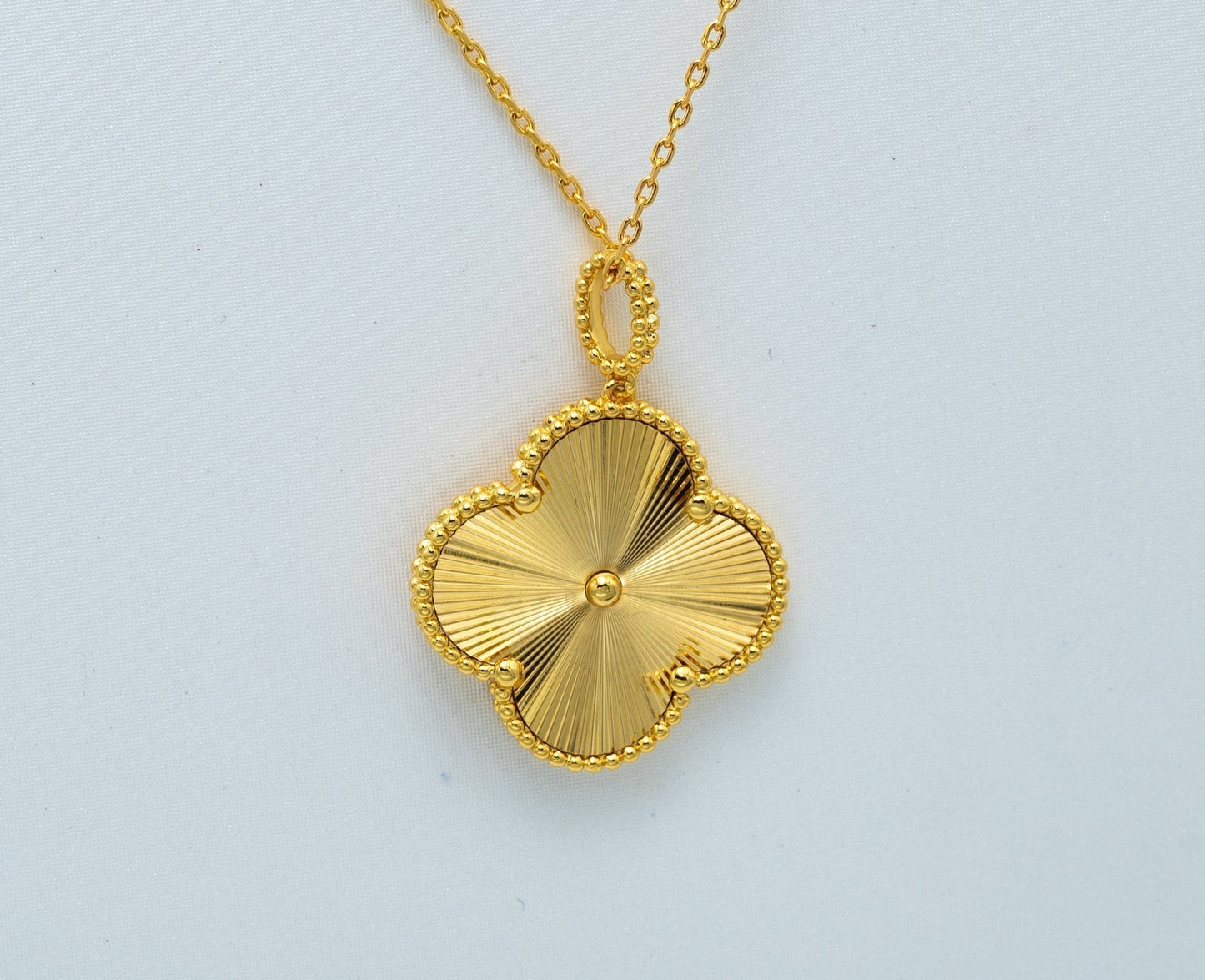 [AuraEcho Jewelry]CLOVER 25MM PEDANT NECKLACE GOLD