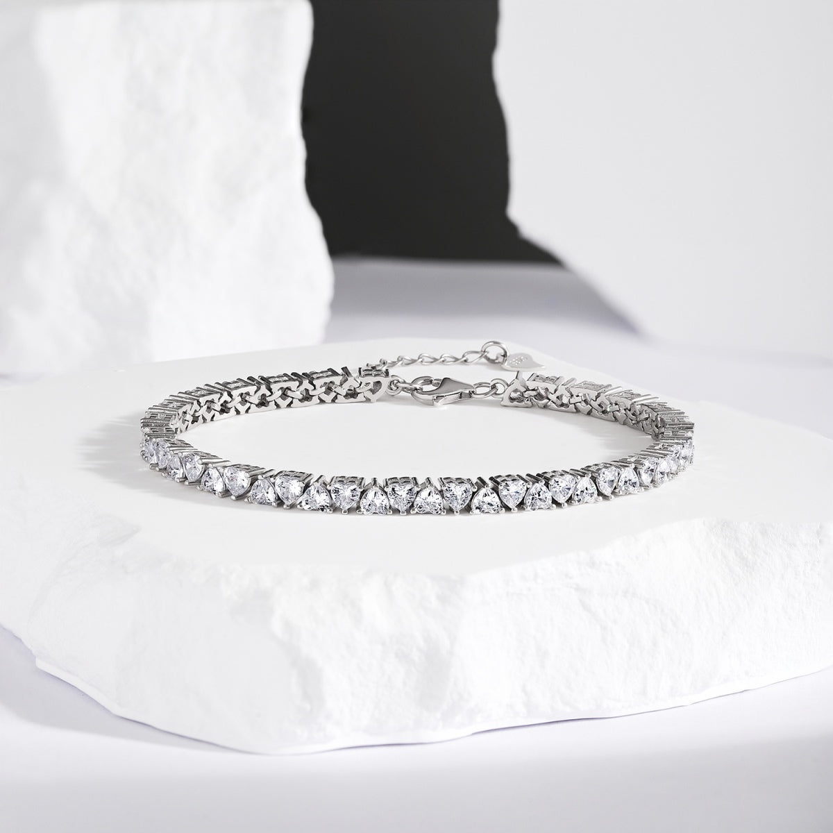 [AuraEcho]Dazzling Romantic Heart Shape Lover Bracelet