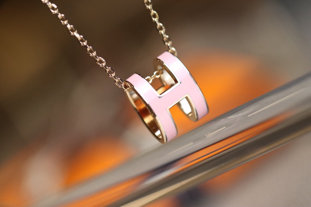 [AuraEcho Jewelry]POP H PEDANT PINK GOLD