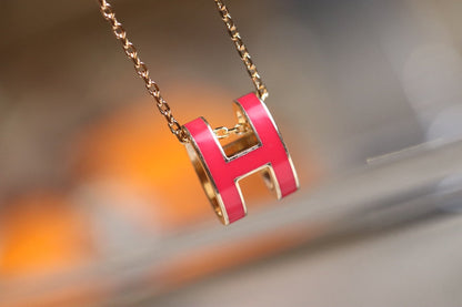 [AuraEcho Jewelry]POP H PEDANT PINK GOLD