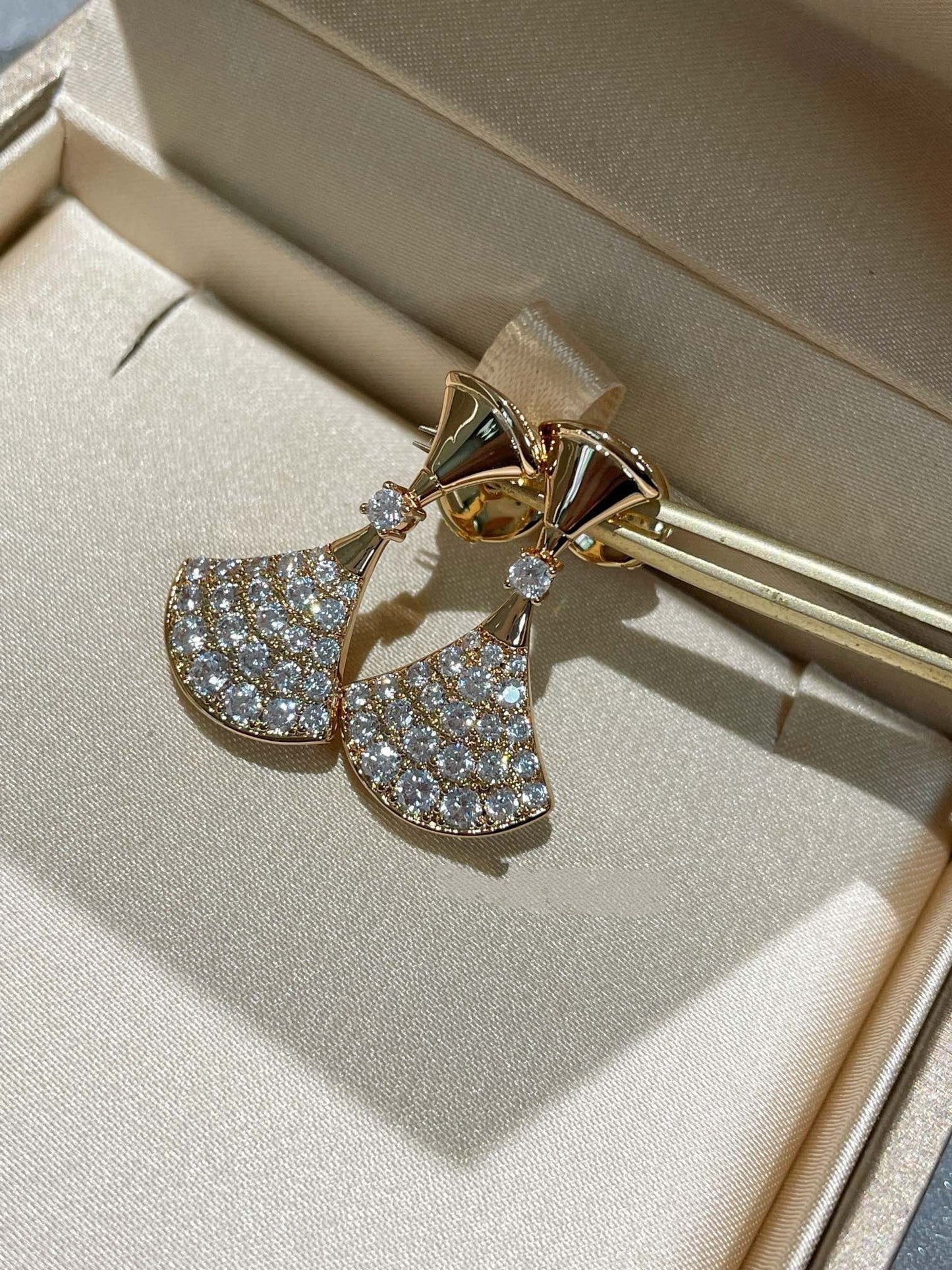 [AuraEcho]DREAM EARRINGS DIAMOND