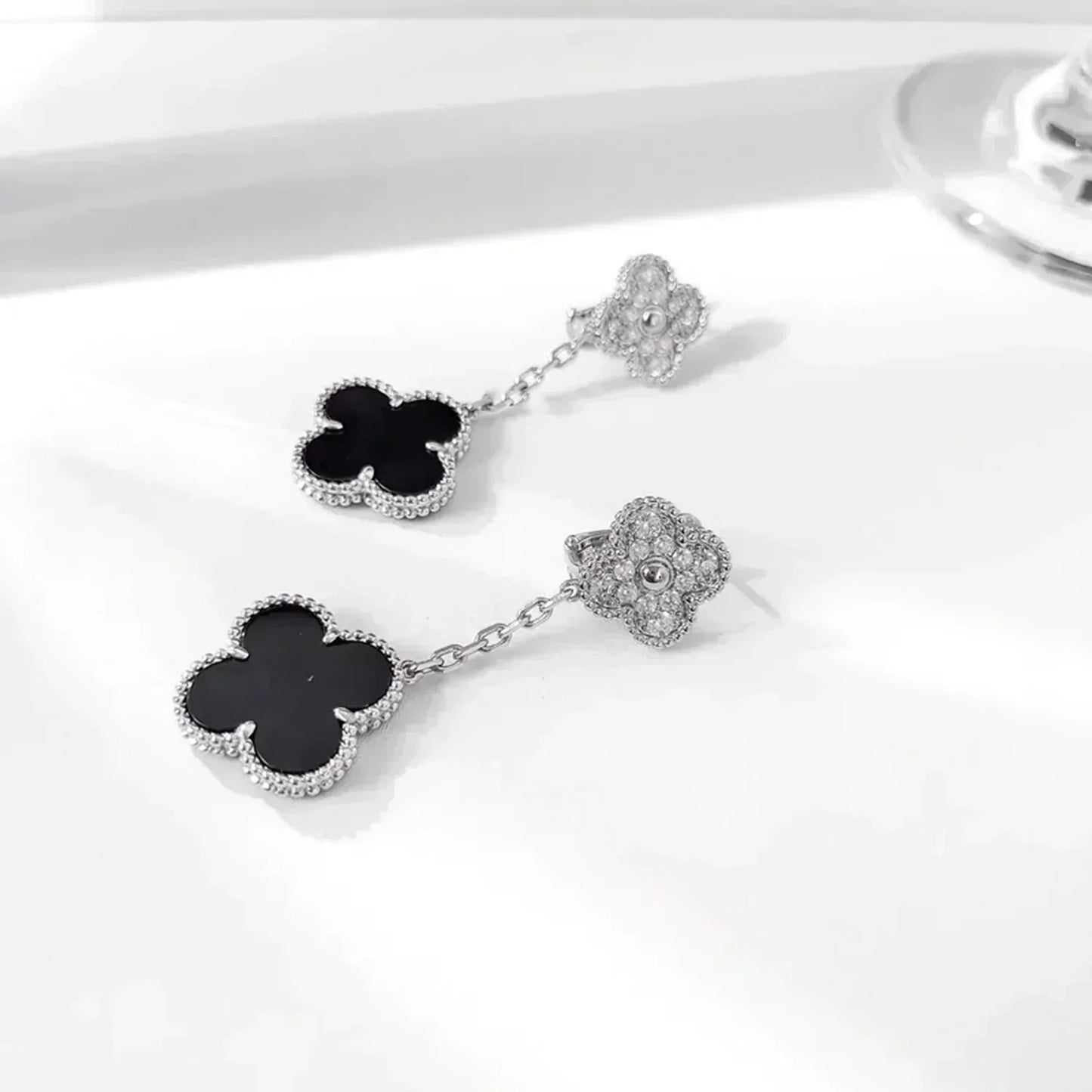 [AuraEcho Jewelry]CLOVER 2 MOTIFS  DIAMOND ONYX EARRINGS SILVER