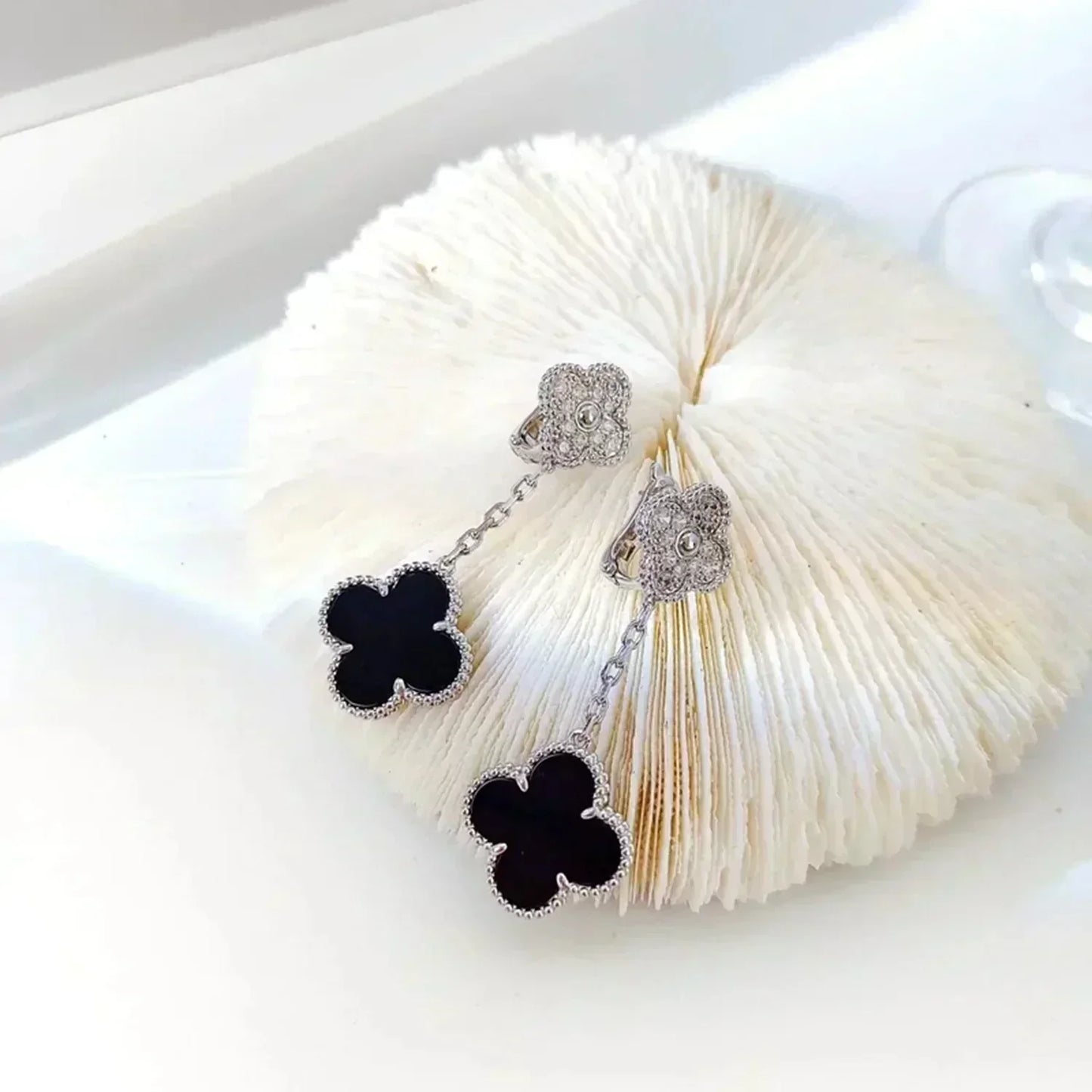 [AuraEcho Jewelry]CLOVER 2 MOTIFS  DIAMOND ONYX EARRINGS SILVER