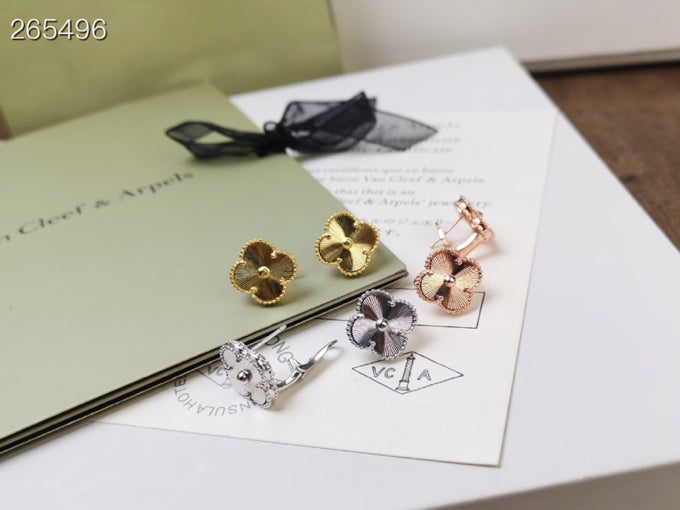 [AuraEcho Jewelry]CLOVER MEDIUM STUD EARRINGS