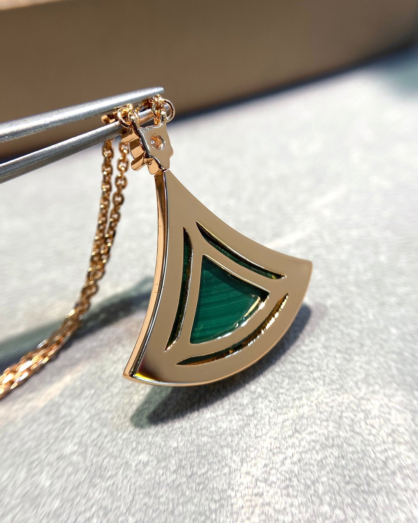[AuraEcho Jewelry]DREAM MALACHITE DIAMOND PAVED PINK GOLD NECKLACE