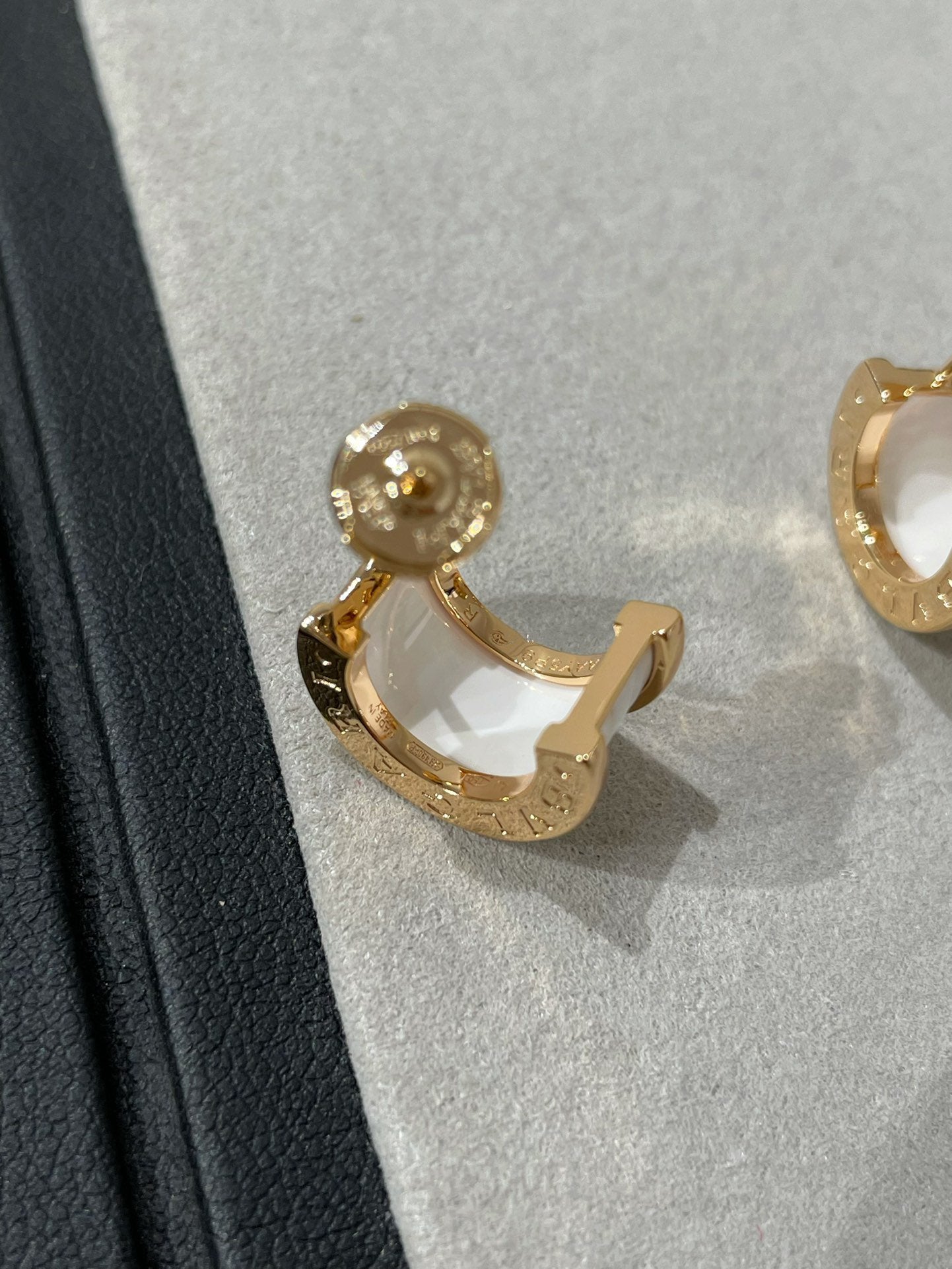 [AuraEcho]ZERO 1 PINK GOLD CERAMIC EARRINGS
