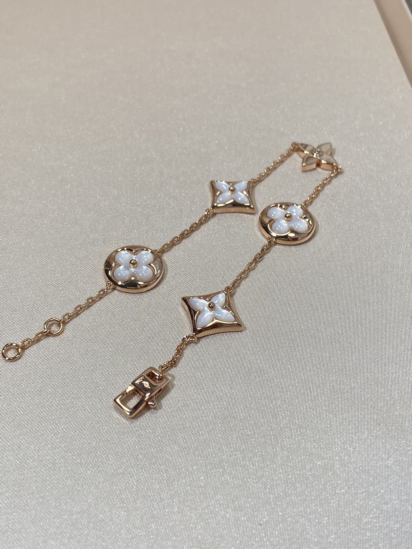 [AuraEcho Jewelry]STAR AND SUN 5 MOTIF MOP PINK GOLD BRACELET