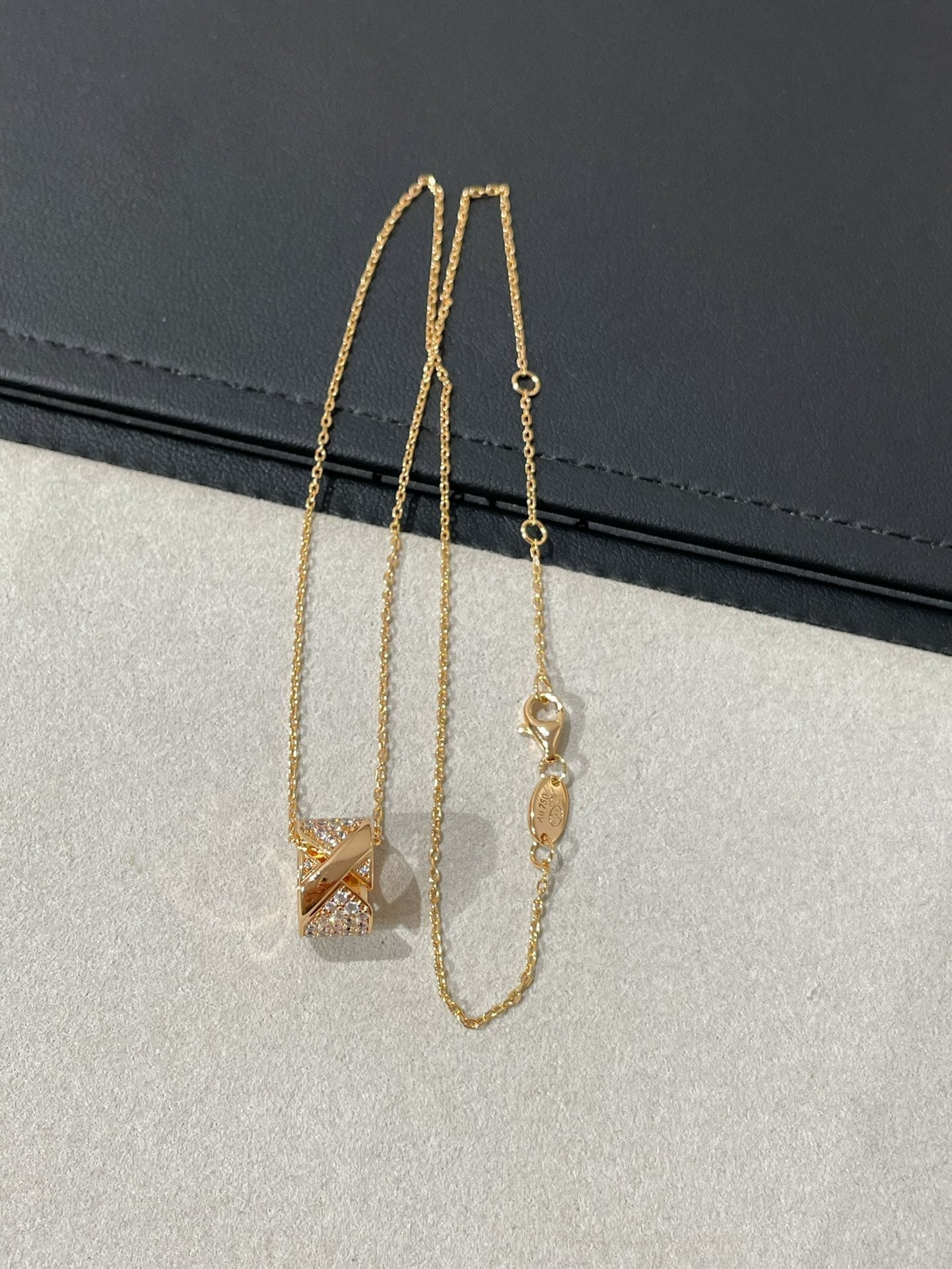 [AuraEcho]LIENS EVIDENCE DIAMOND PAVED NECKLACE