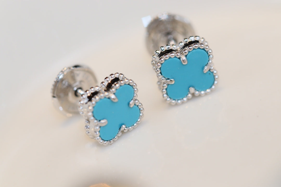 [AuraEcho Jewelry]CLOVER MINI TURQUOISE SILVER STUD EARRINGS