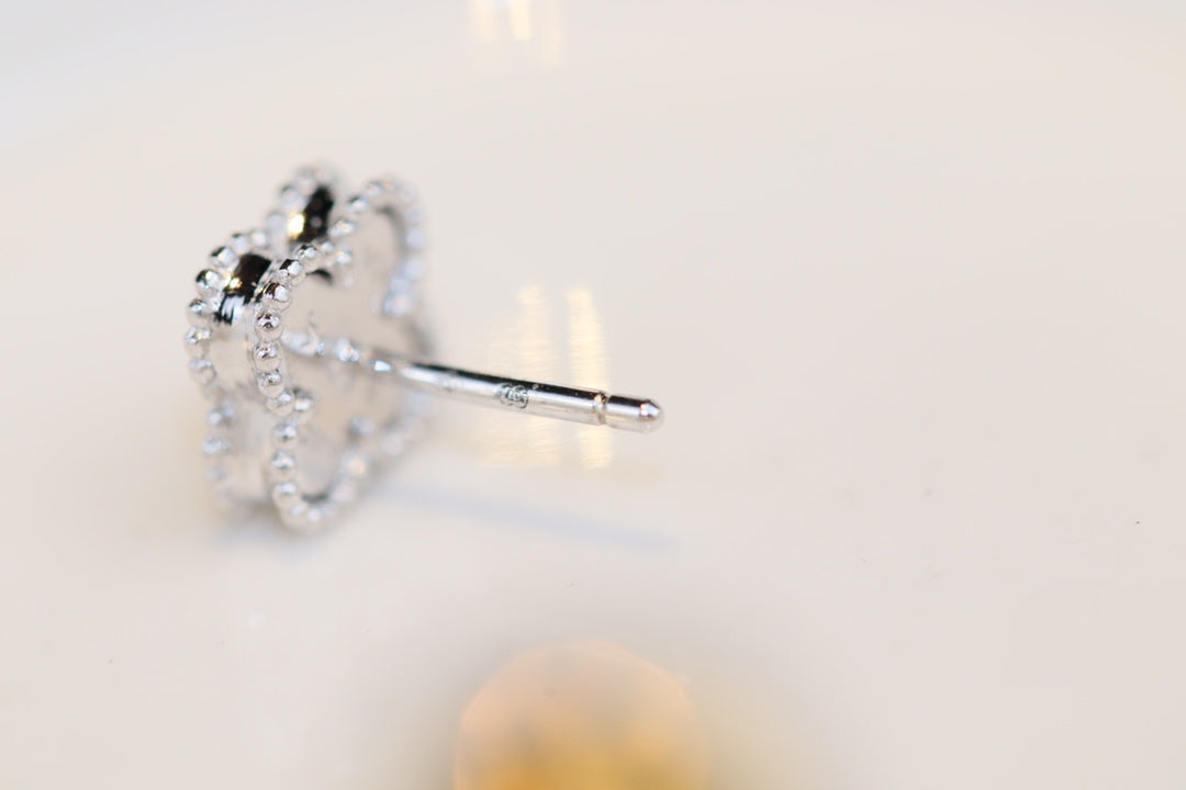 [AuraEcho Jewelry]CLOVER MINI TURQUOISE SILVER STUD EARRINGS