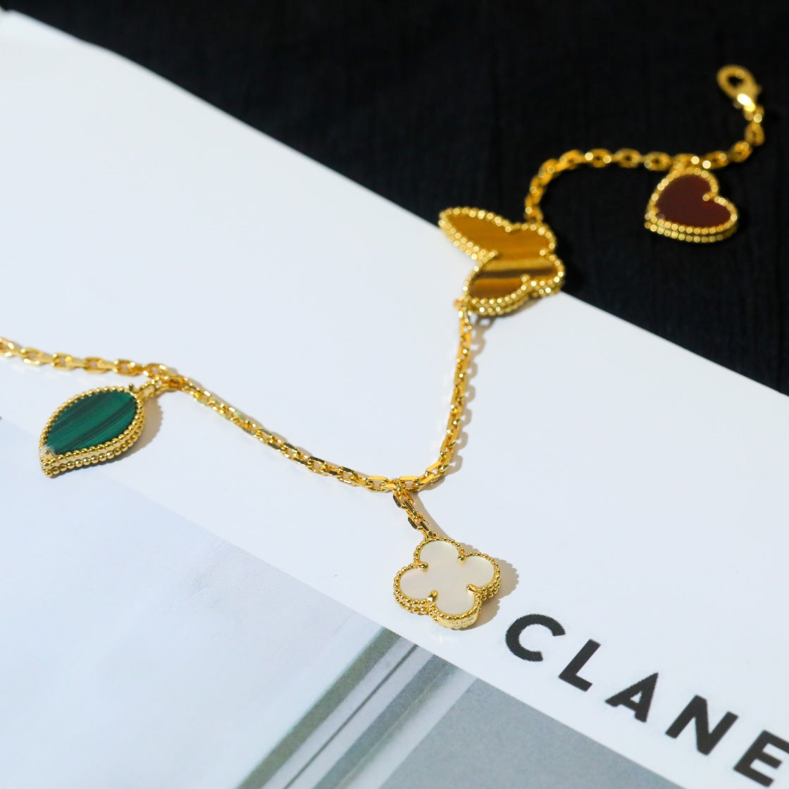 [AuraEcho Jewelry]LUCKY SPRING 5 MOTIF GOLD BRACELET