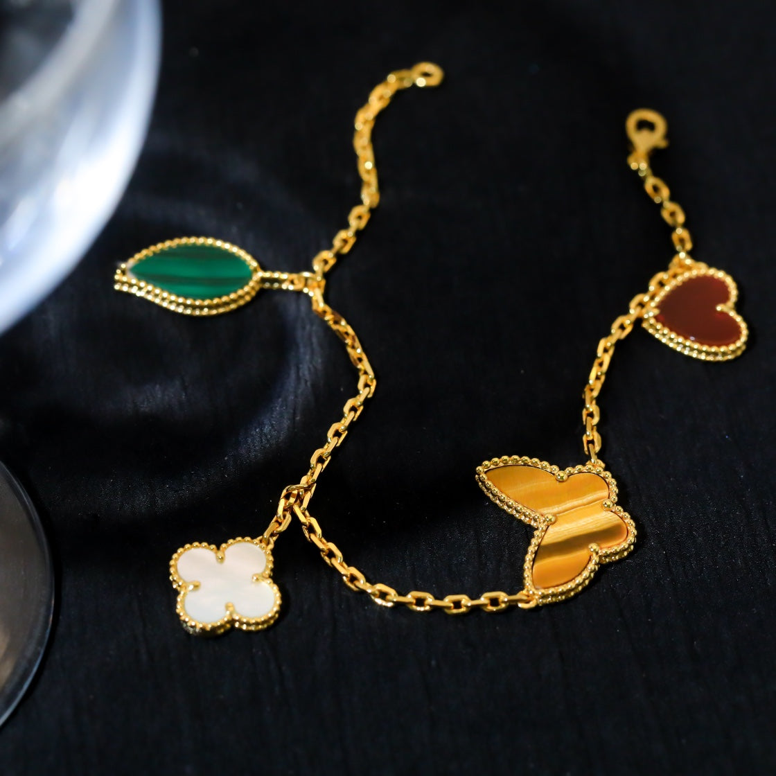 [AuraEcho Jewelry]LUCKY SPRING 5 MOTIF GOLD BRACELET