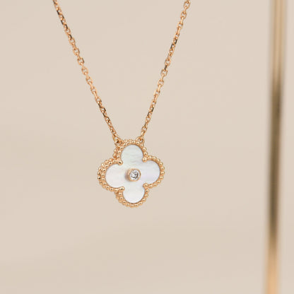 [AuraEcho Jewelry]CLOVER 15MM DIAMOND WHITE FRITILLARIA NECKLACE