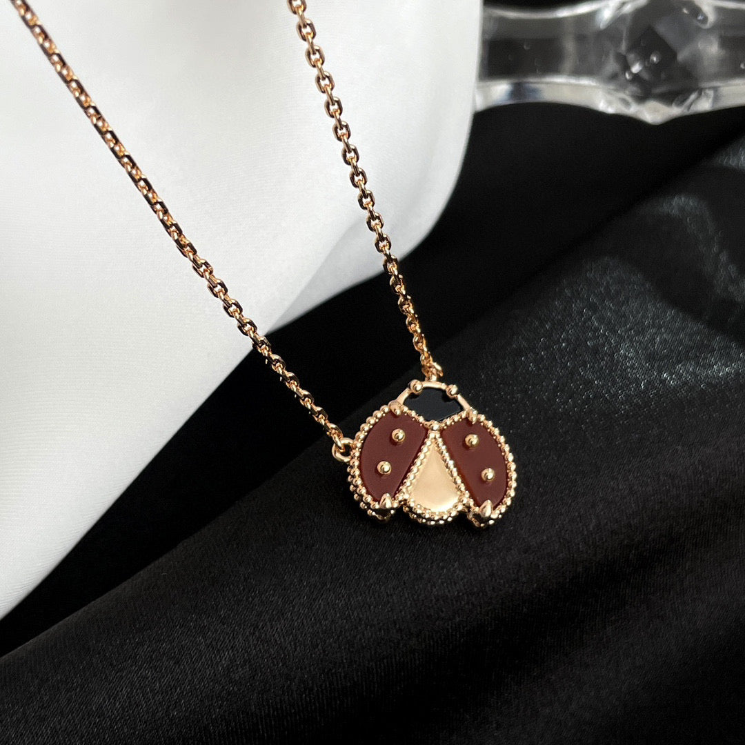 [AuraEcho Jewelry]LUCKY  CARNELIANS LADYBUG NECKLACE