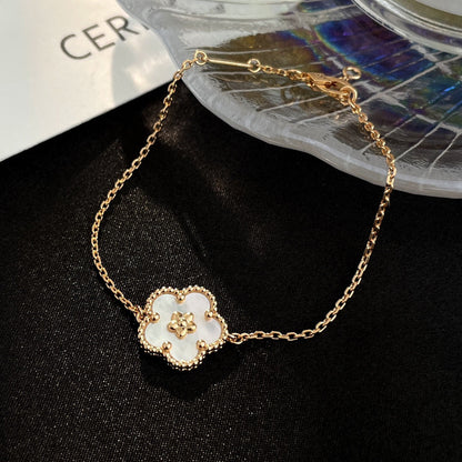 [AuraEcho Jewelry]LUCKY WHITE MOP PLUM BLOSSOM  BRACELET