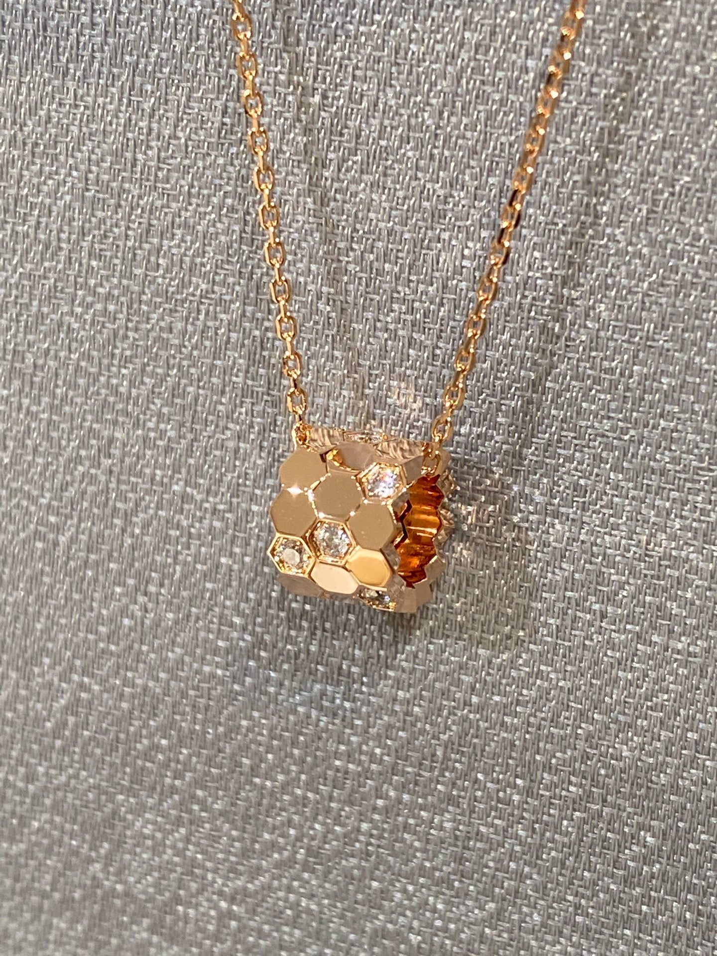[AuraEcho Jewelry]BEE LOVE DIAMOND NECKLACE