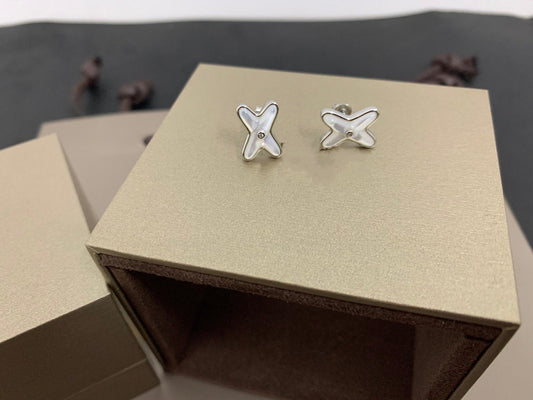 [AuraEcho Jewelry]JEUX DE WHITE MOP SILVER DIAMOND EARRINGS