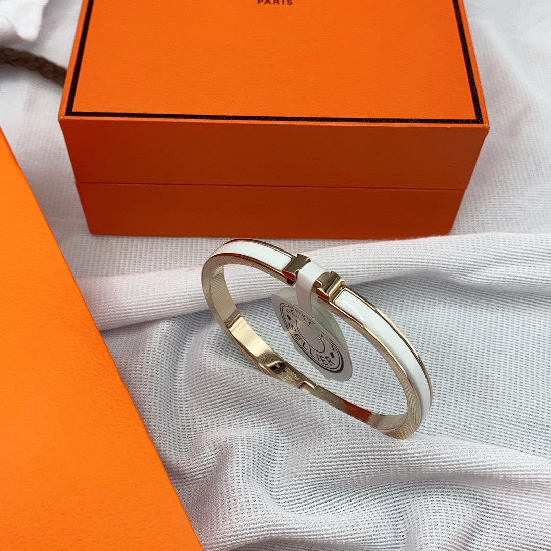 [AuraEcho Jewelry]CLASSIC HM CLIC WHITE 8MM ENAMEL BRACELET