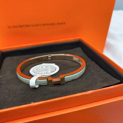 [AuraEcho Jewelry]CLASSIC HM CLIC GREEN 8MM ENAMEL BRACELET