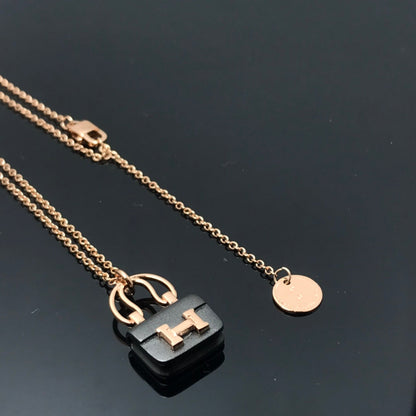 [AuraEcho Jewelry]WOMEN'S HM AMULETTES CONSTANCE PENDANT NECKLACE