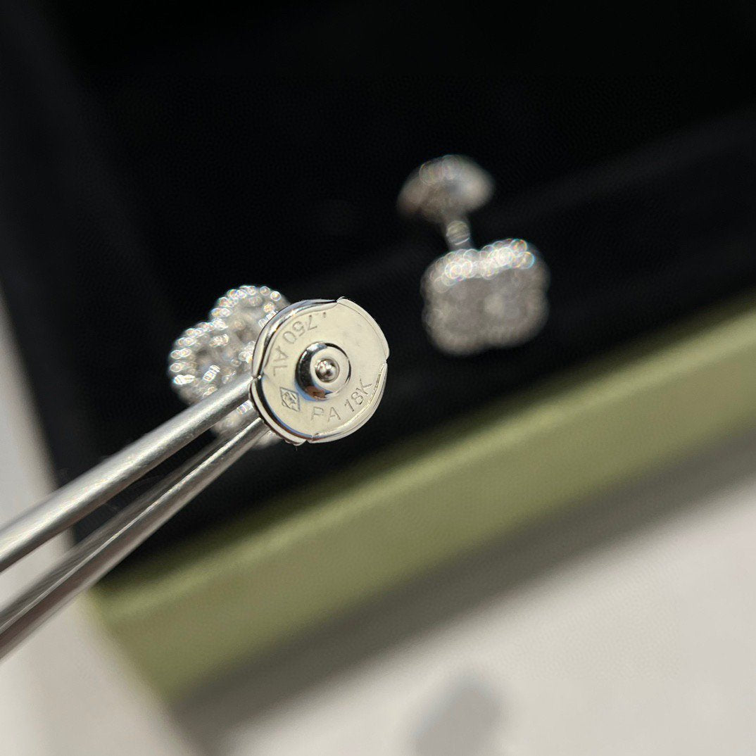 [AuraEcho Jewelry]CLOVER MINI DIAMOND STUD EARRINGS