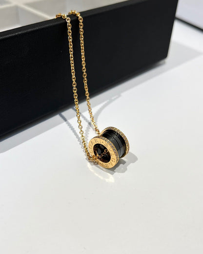 [AuraEcho]ZERO 1 BLACK CERAMIC DIAMOND PINK GOLD NECKLACE